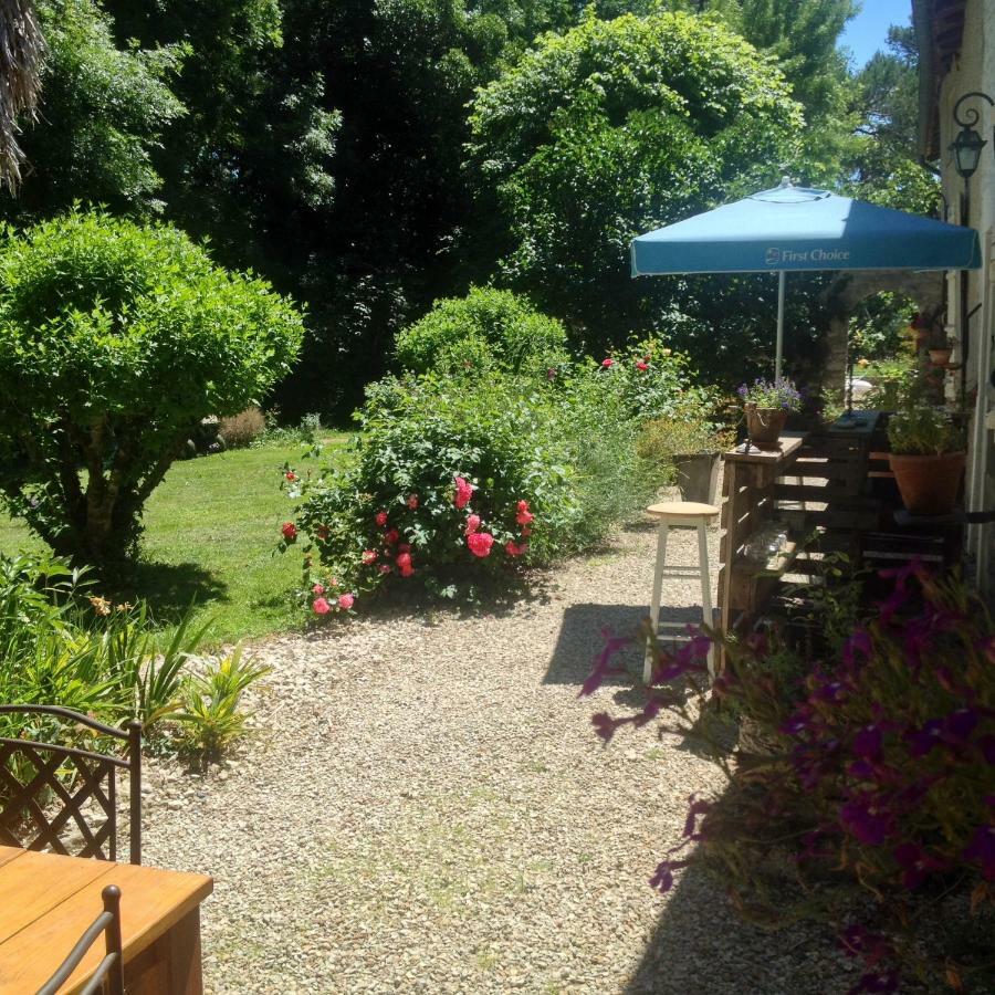 Gite Du Calme 3 Star Bed & Breakfast Cognac Chérac Exterior photo